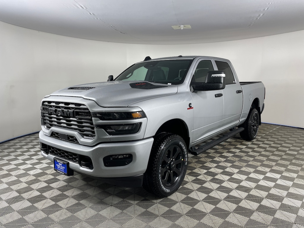 New 2026 Ram 2500 BLACK EXPRESS CREW CAB 4X4 6'4 BOX Pickup