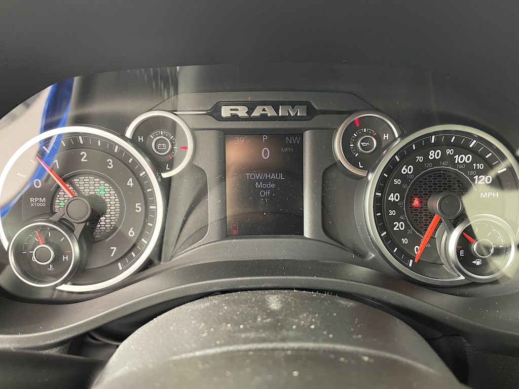 New 2026 Ram 1500 BIG HORN CREW CAB 4X4 5'7 BOX Pickup