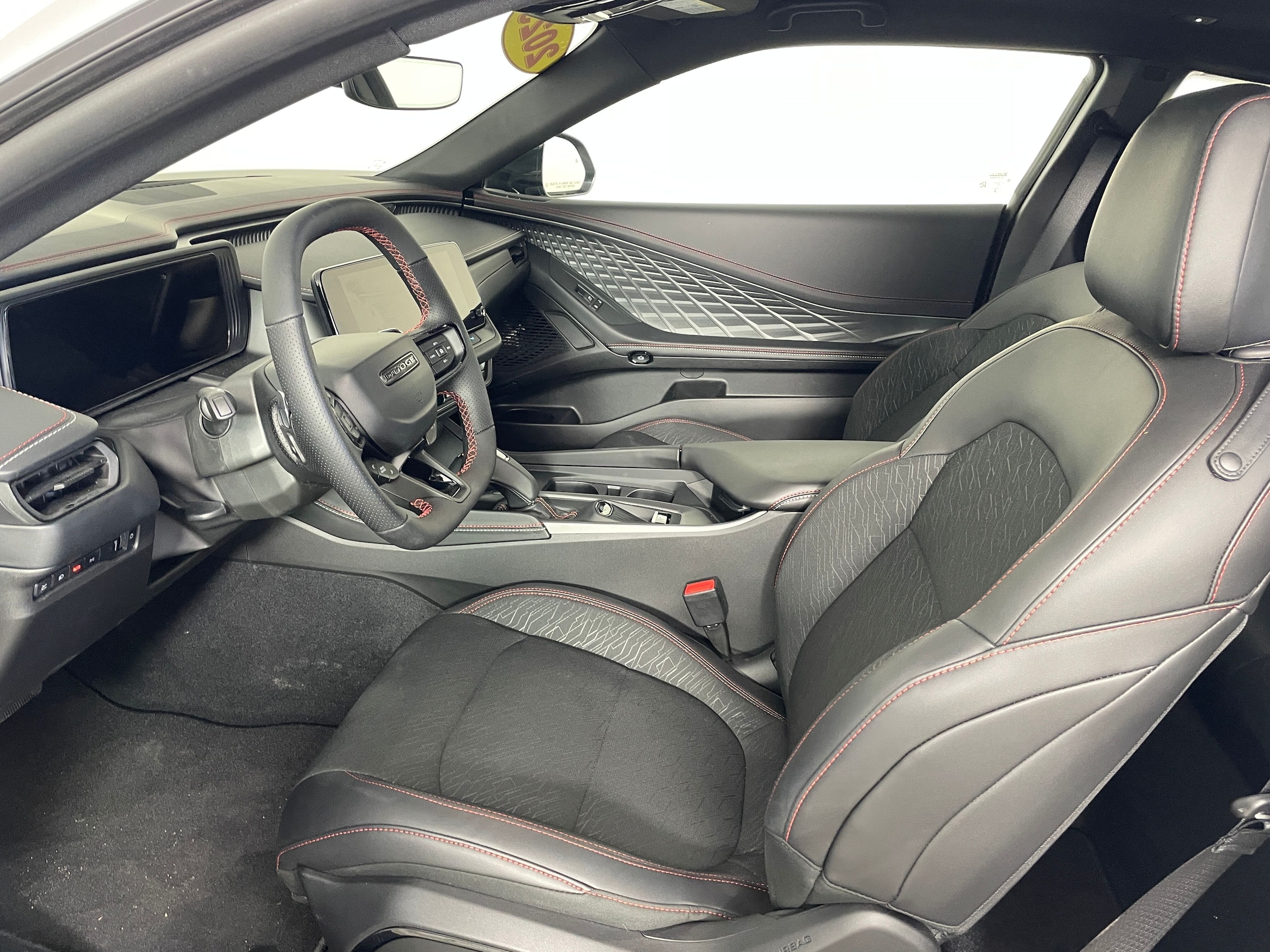 Used 2025 Dodge Charger Daytona R/T with VIN 2C3CDBCK6SR559866 for sale in Bremerton, WA