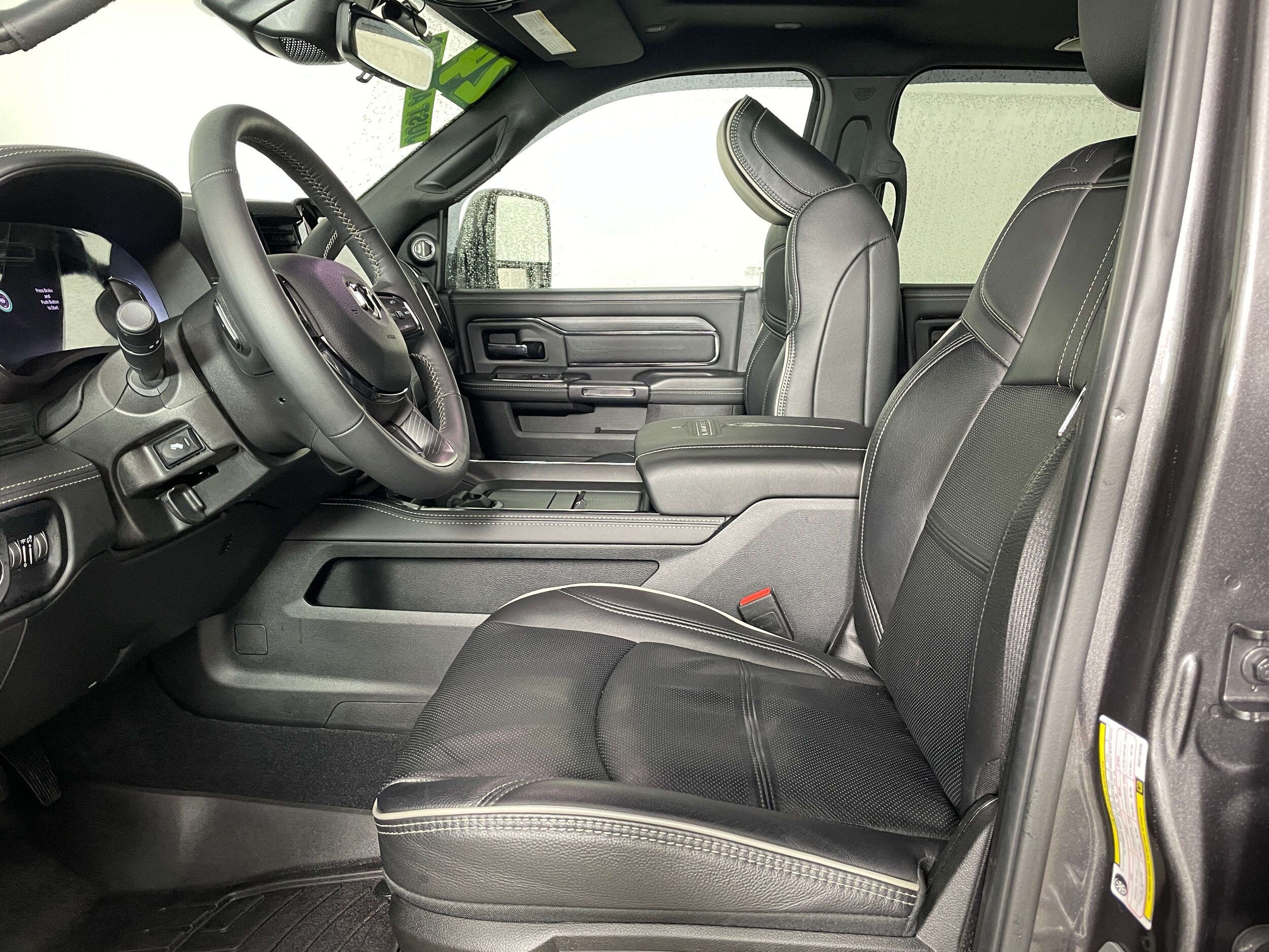 2024 Ram 2500 Limited photo 2