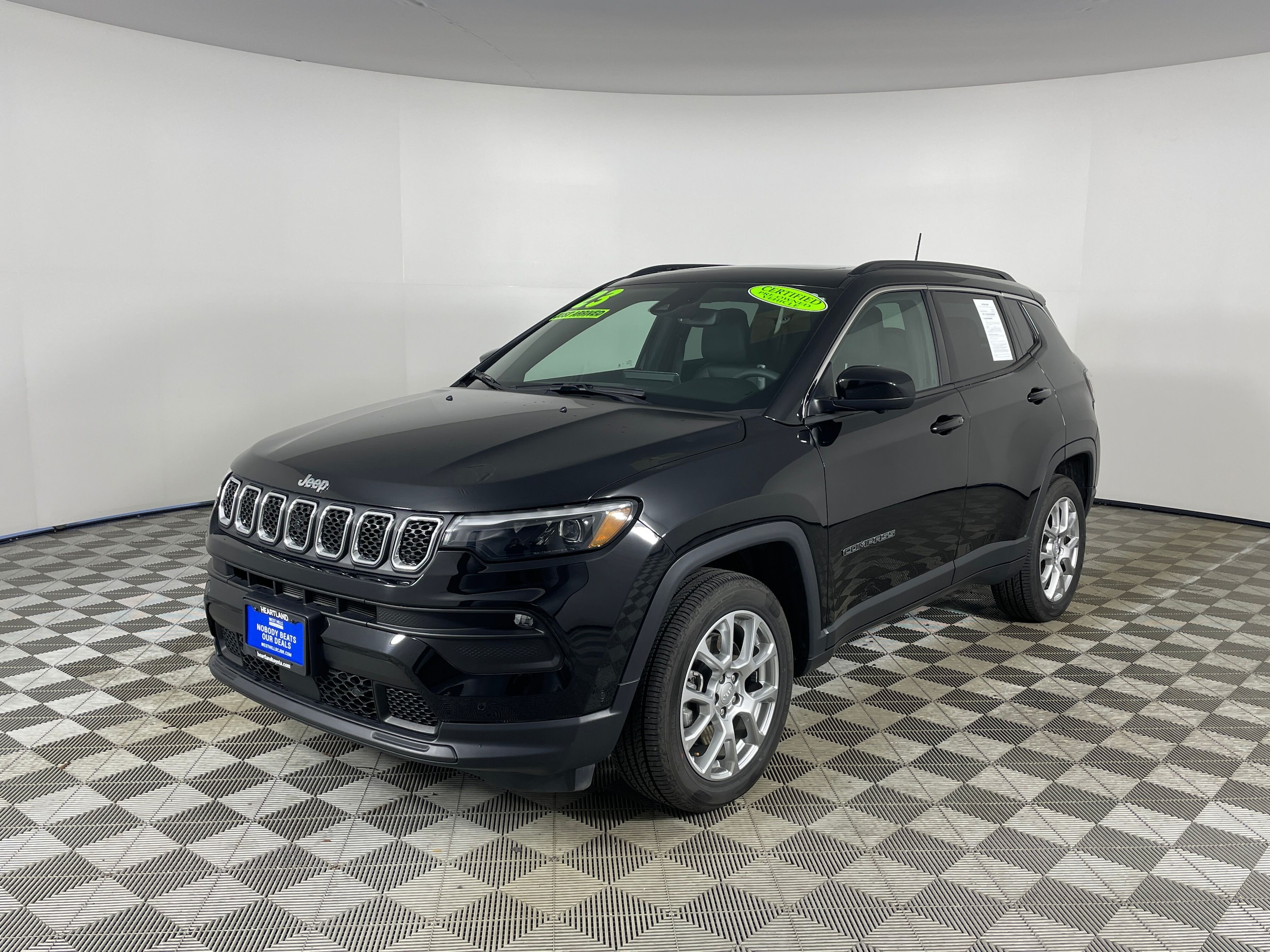 2023 Jeep Compass Latitude Lux's photo
