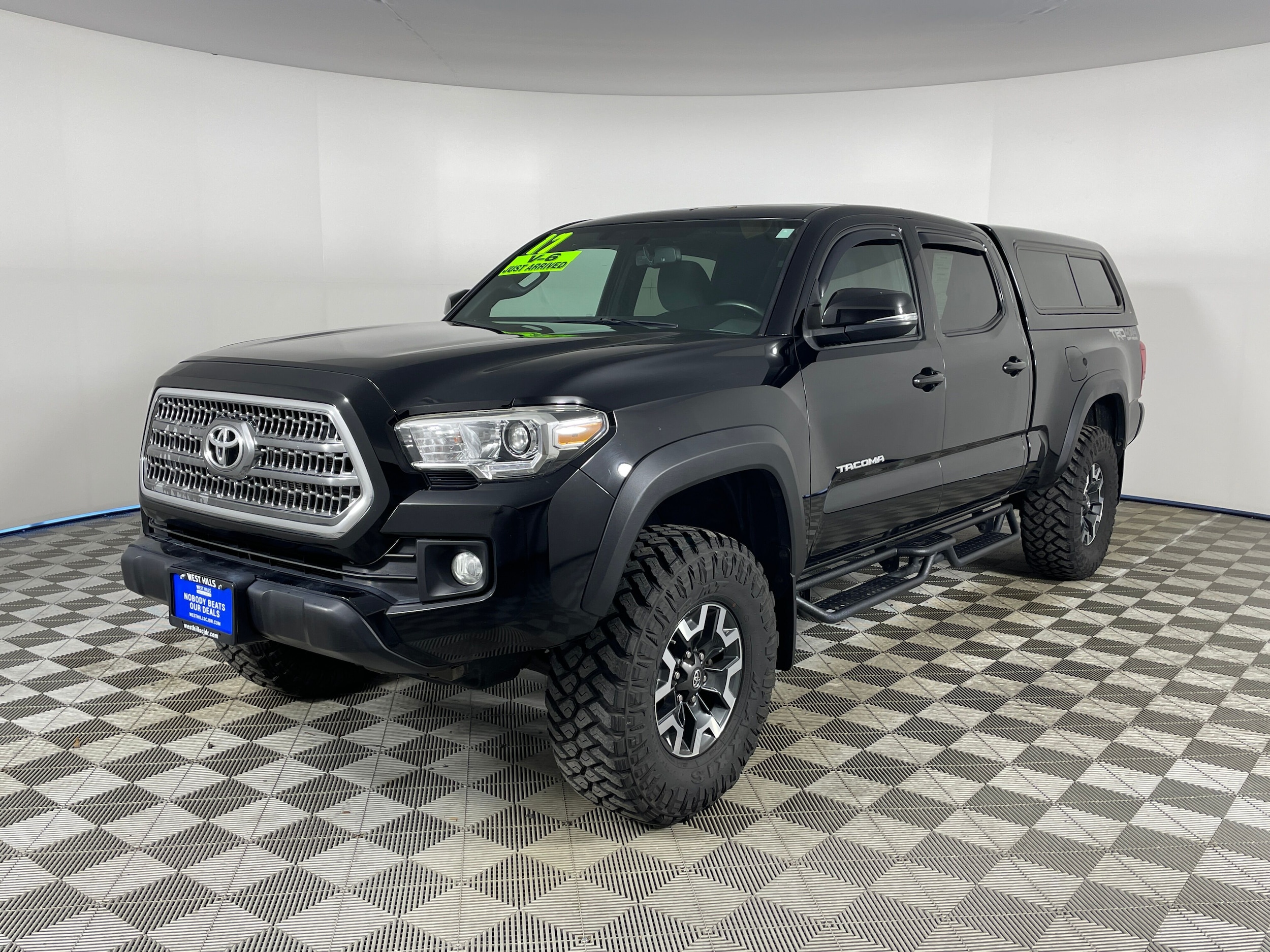 2017 Toyota Tacoma TRD Off Road's photo