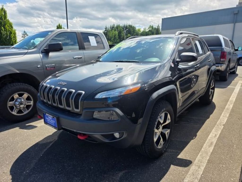 Used 2018 Jeep Cherokee Trailhawk 4x4 SUV