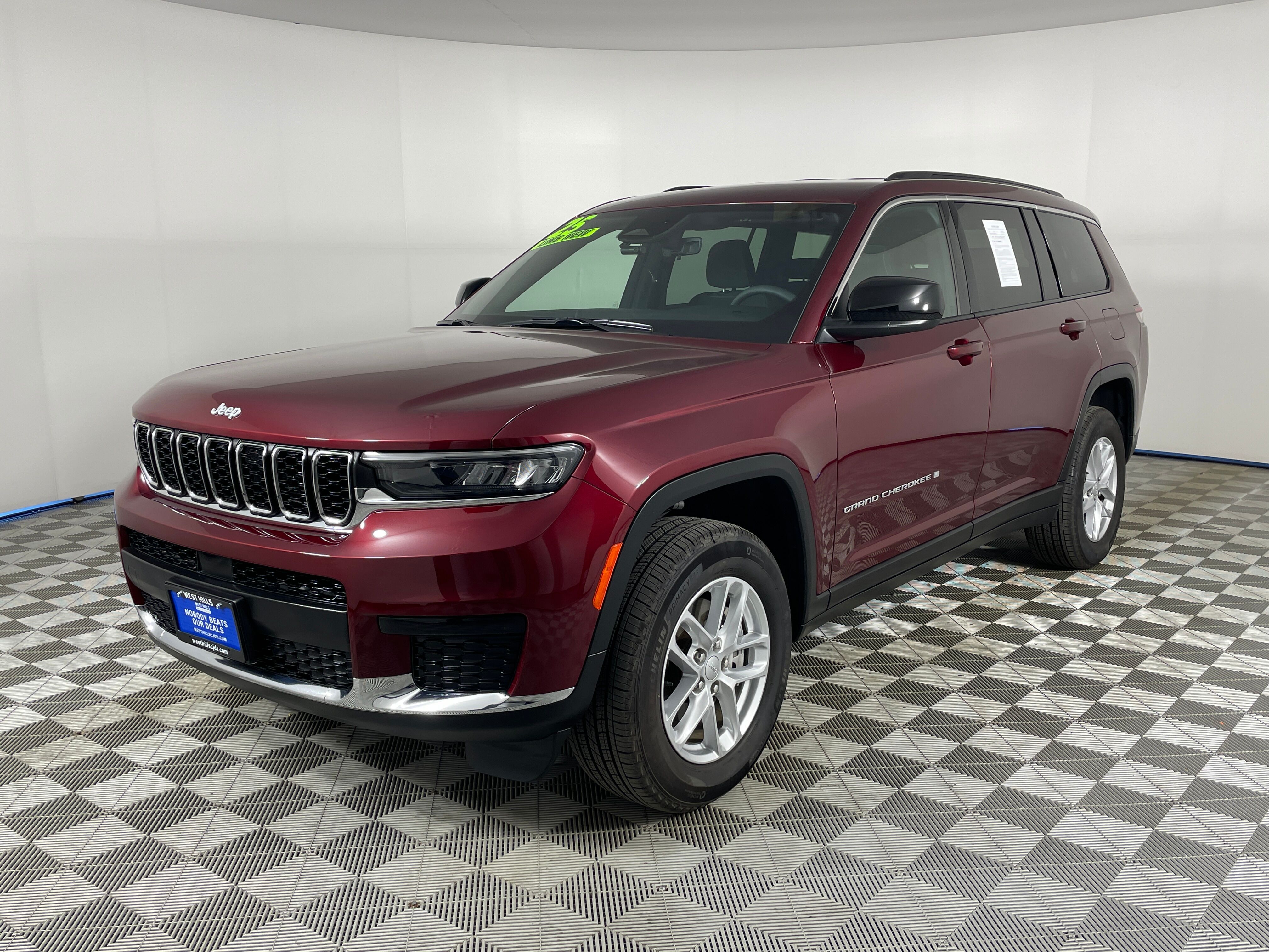 Certified 2025 Jeep Grand Cherokee L Laredo SUV