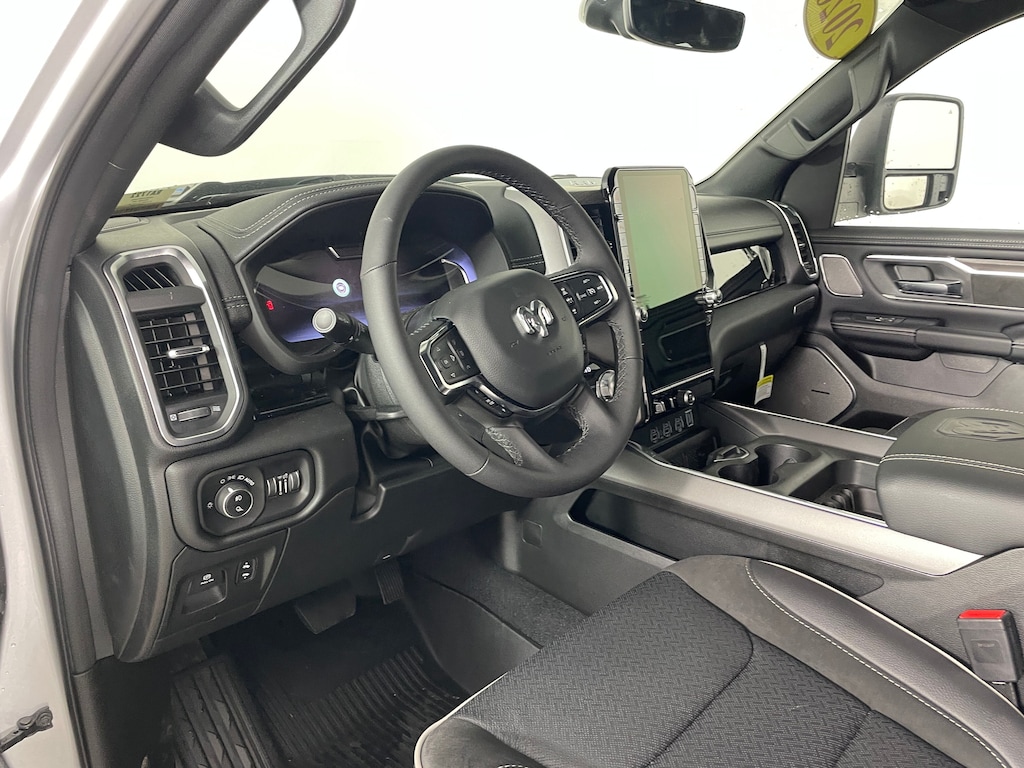 New 2026 Ram 1500 LARAMIE CREW CAB 4X4 5'7 BOX Pickup