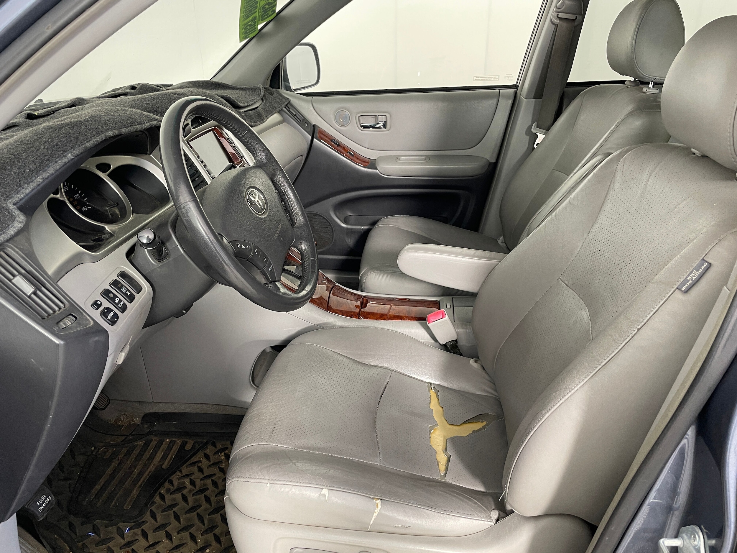 Used 2005 Toyota Highlander Base with VIN JTEDP21A850068310 for sale in Bremerton, WA