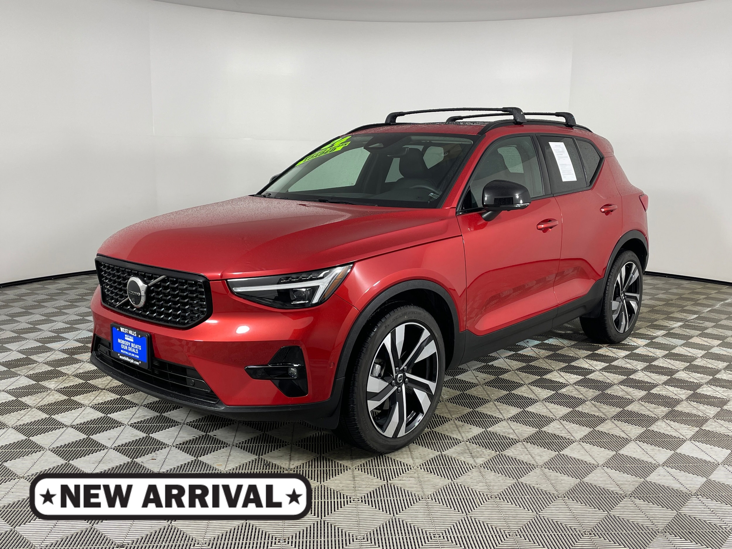 2024 Volvo XC40 Plus
