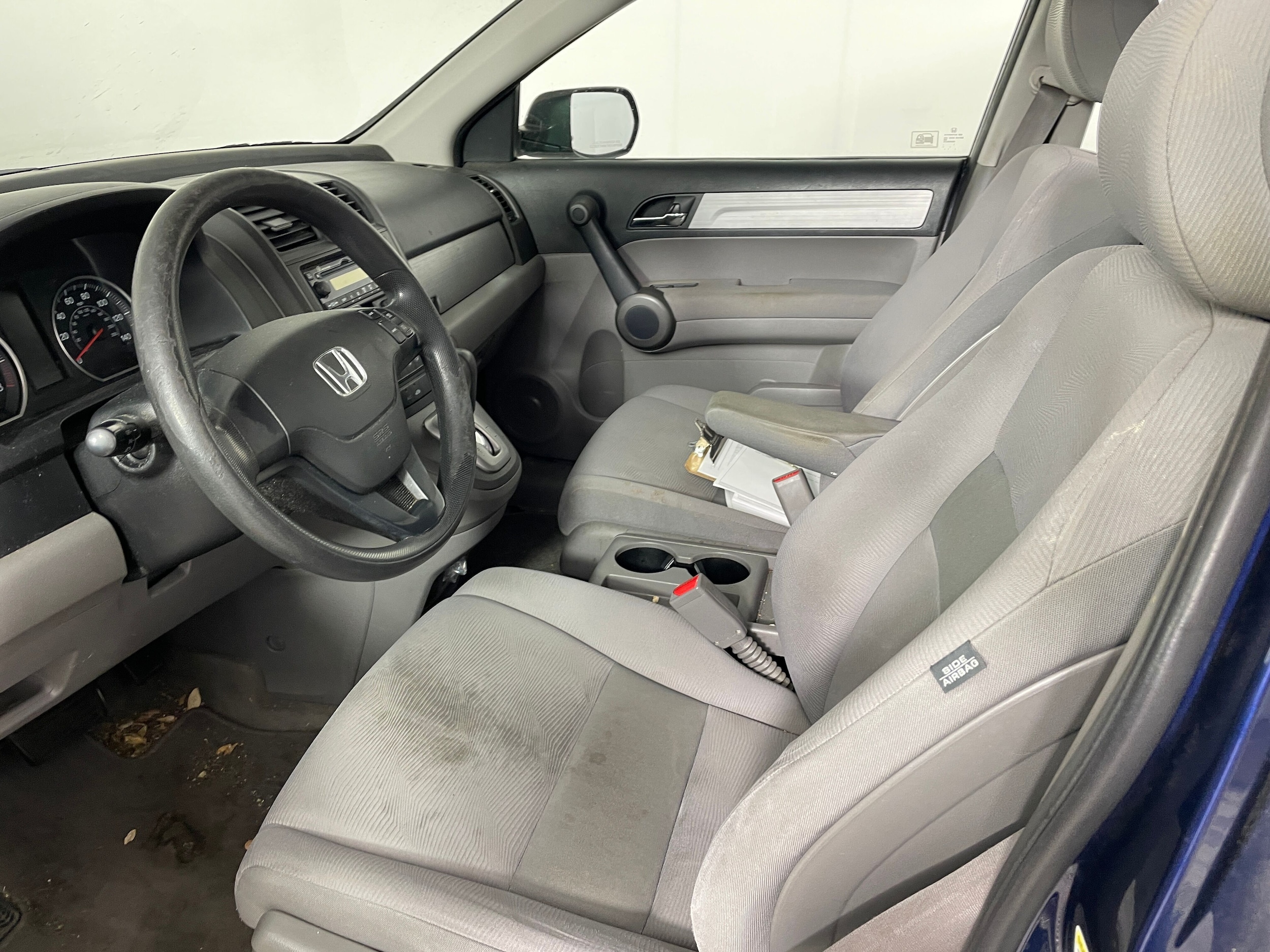 2010 Honda CR-V LX photo 2