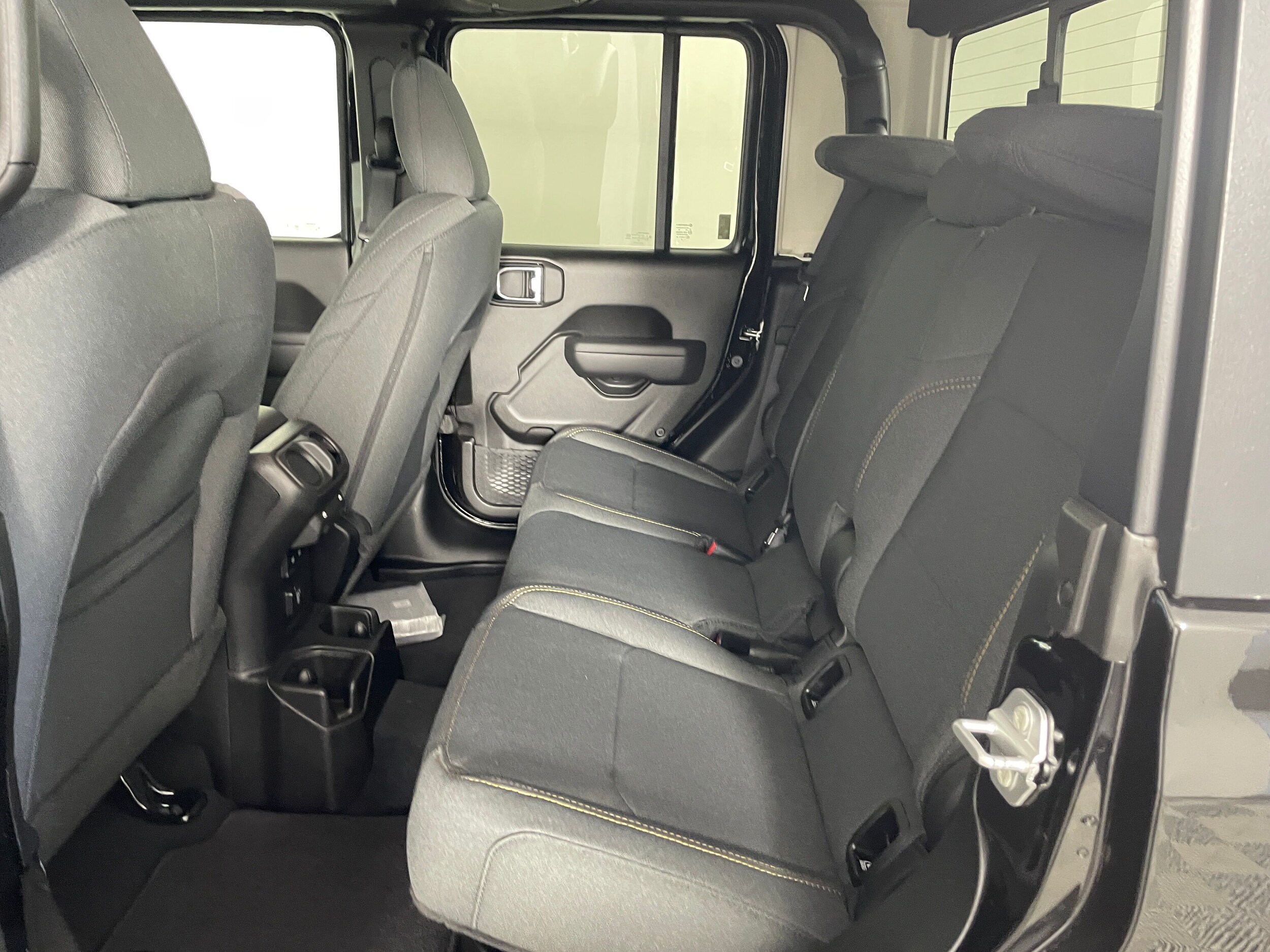 2025 Jeep Gladiator Sport S photo 4