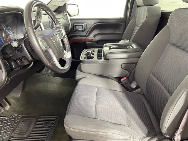 2017 Gmc Sierra 1500 SLE photo 2