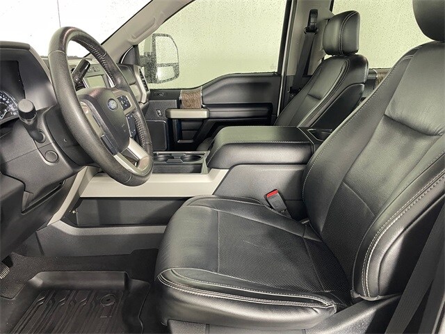 2019 Ford F-350 Lariat photo 2