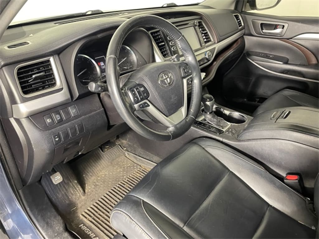Used 2017 Toyota Highlander SUV