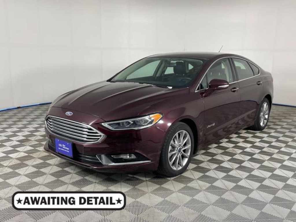 Used 2017 Ford Fusion Hybrid SE Sedan