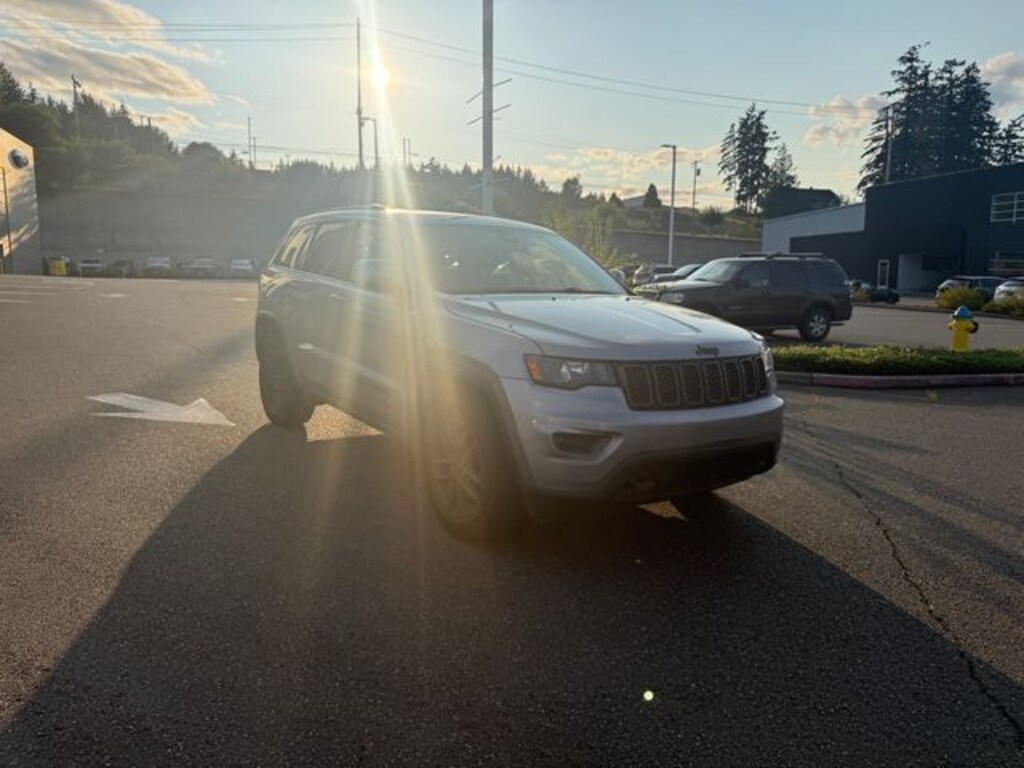 Used 2016 Jeep Grand Cherokee Laredo 4x4 SUV
