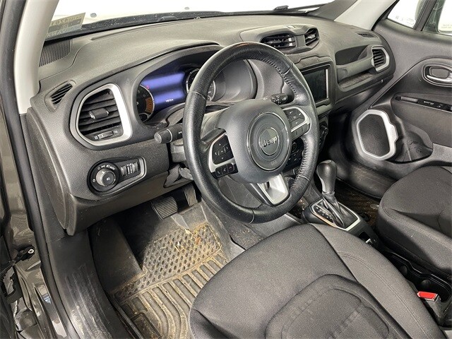 2021 Jeep Renegade Latitude photo 2