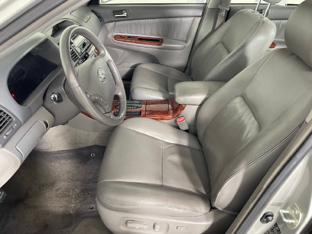Used 2006 Toyota Camry LE V6 Sedan