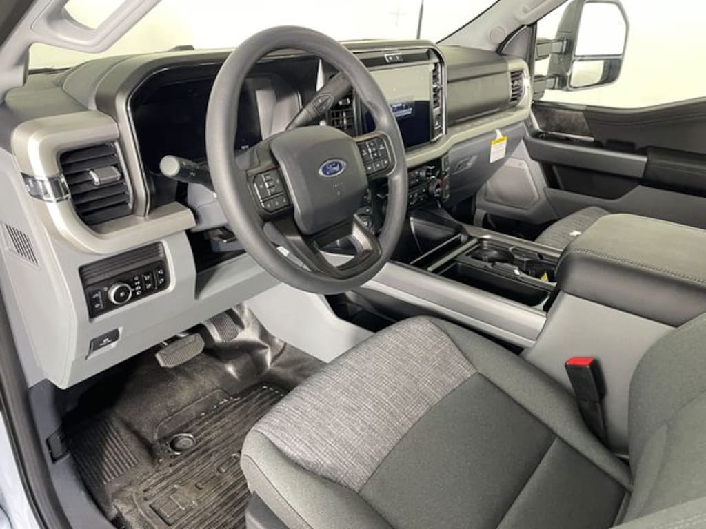 New 2026 Ford F-250 XLT Truck Crew Cab