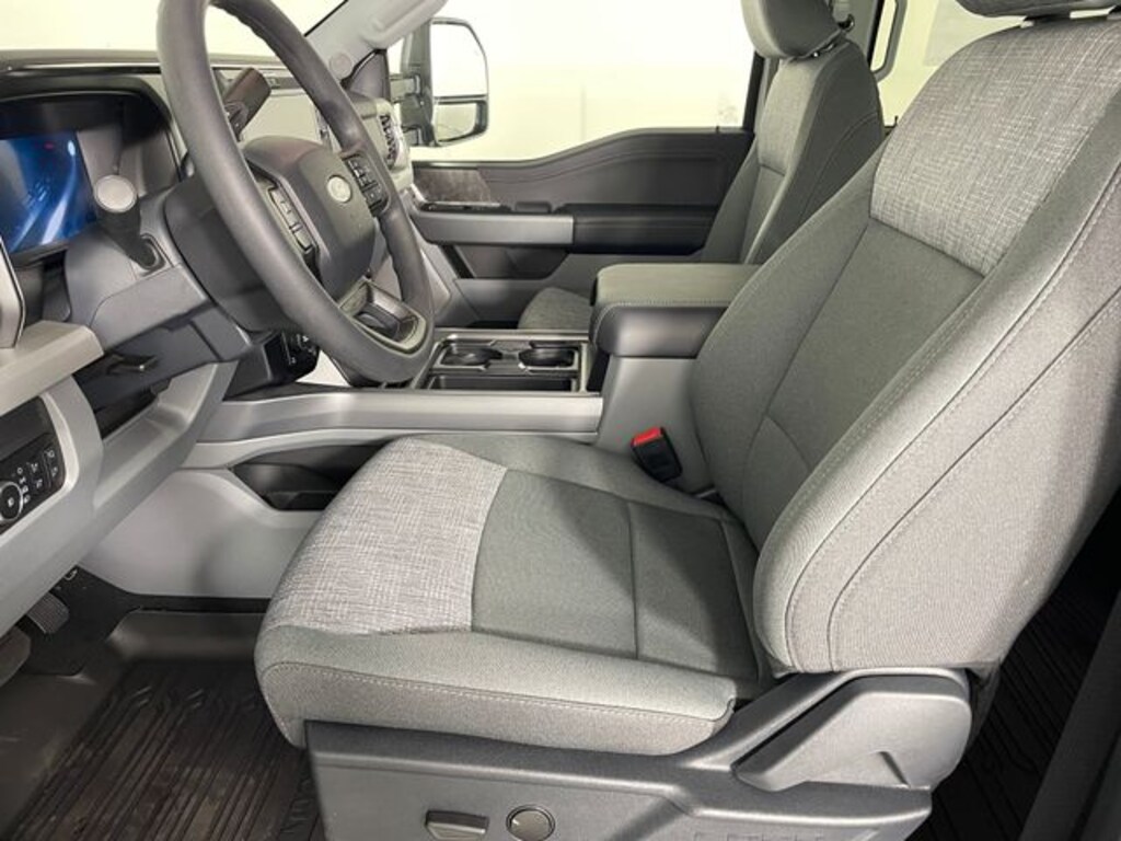 New 2026 Ford F-250 XLT Truck Crew Cab