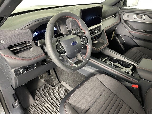 2025 Ford Explorer ST-Line photo 3