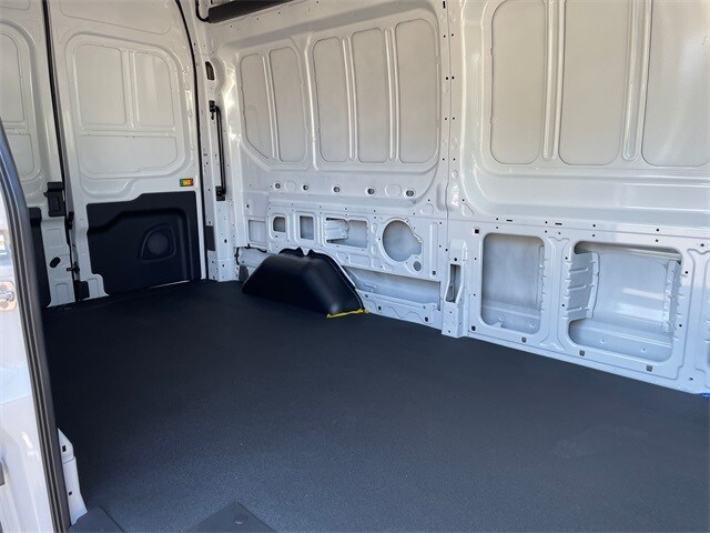 2025 Ford Transit photo 3