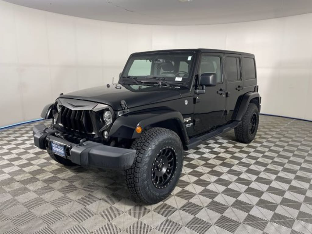 Used 2017 Jeep Wrangler JK Unlimited Sahara 4x4 SUV