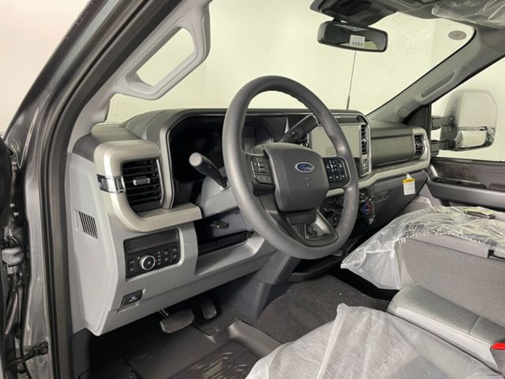 New 2026 Ford F-250 XLT Truck Crew Cab