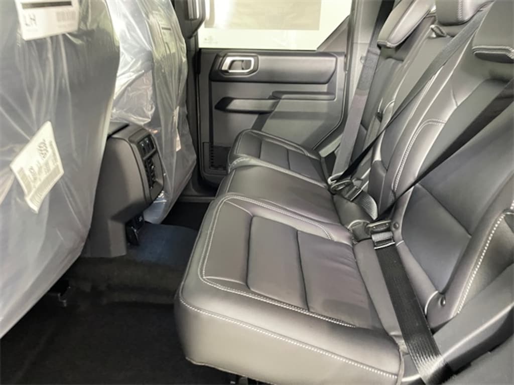 New 2025 Ford Bronco Outer Banks SUV