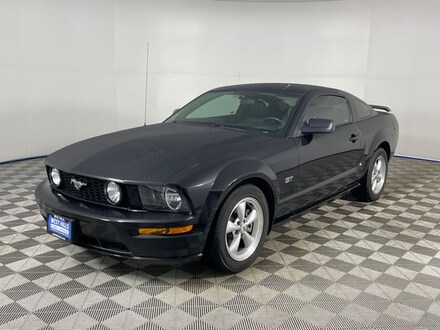 2007 Ford Mustang Coupe