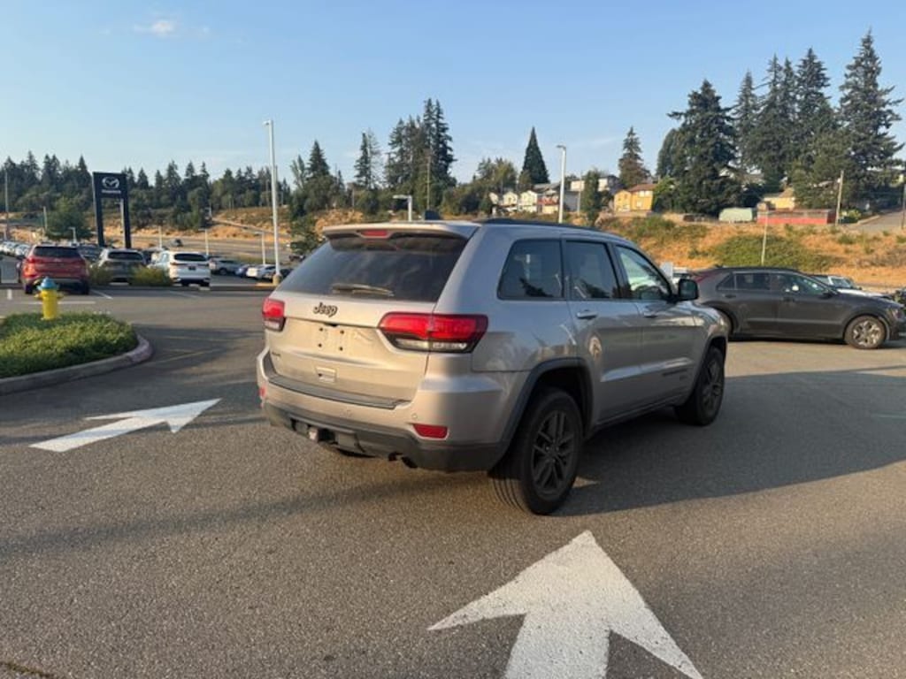 Used 2016 Jeep Grand Cherokee Laredo 4x4 SUV