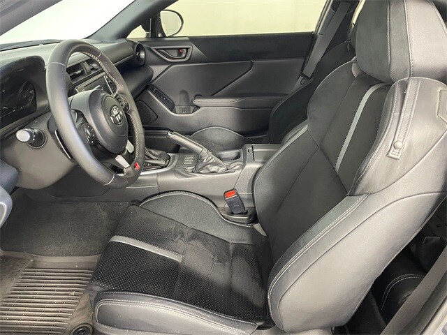 2024 Toyota GR86 Premium photo 2
