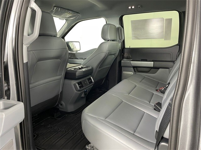 2025 Ford F-150 Lightning photo 3