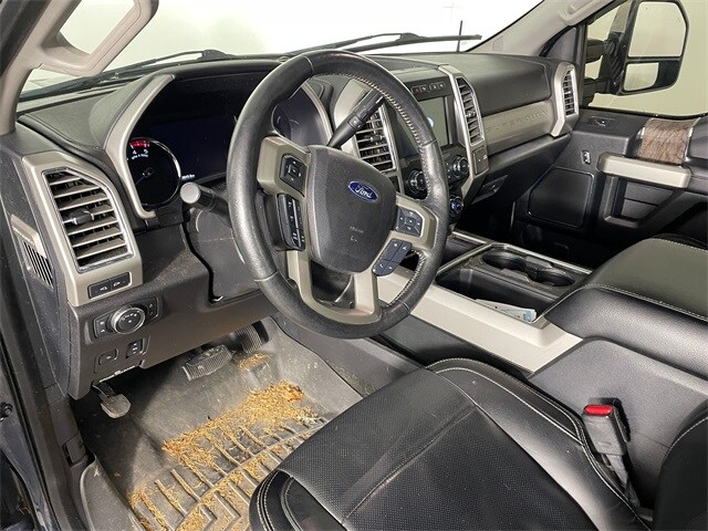 2017 Ford F-350 Lariat photo 3