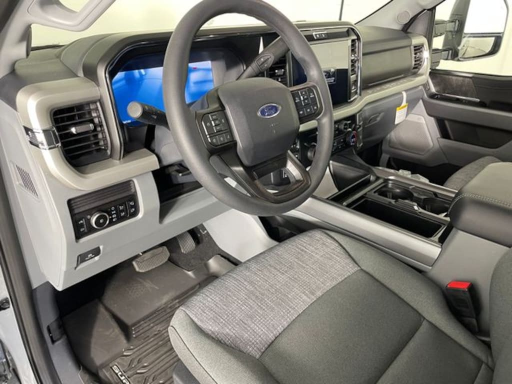 New 2026 Ford F-250 XLT Truck Crew Cab