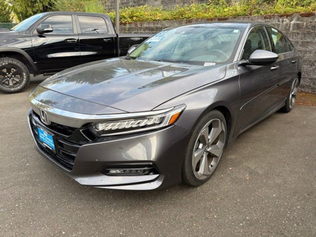 Used 2018 Honda Accord Touring 2.0T Sedan
