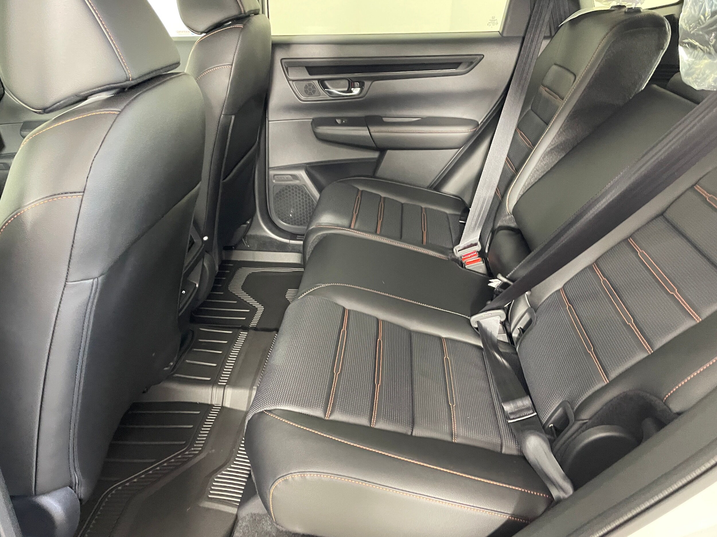 2026 Honda CR-V Hybrid Sport-L photo 4