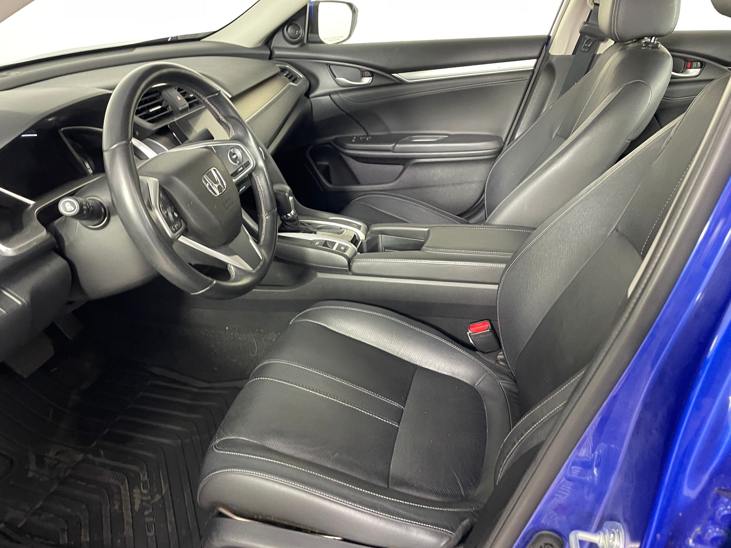 2018 Honda Civic EX-L photo 2