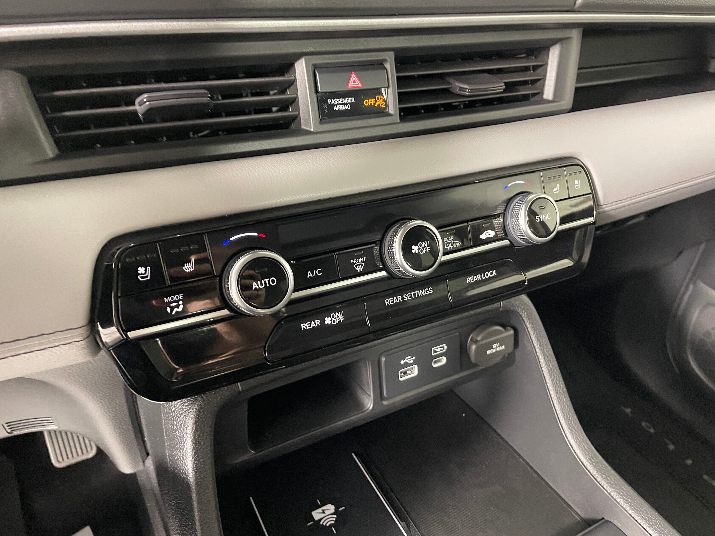 2025 Honda Pilot Elite photo 3