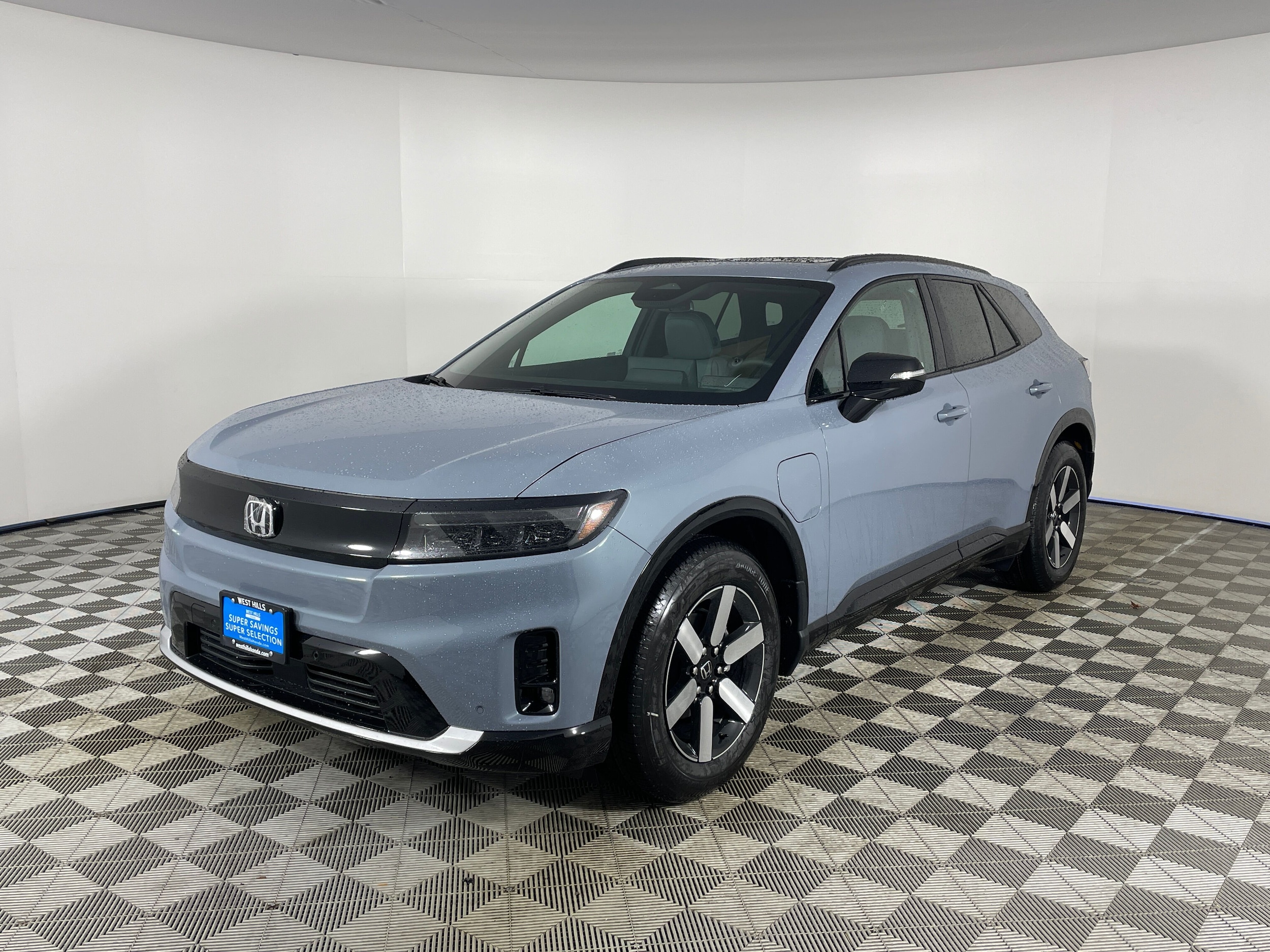 2026 Honda Prologue Touring's photo