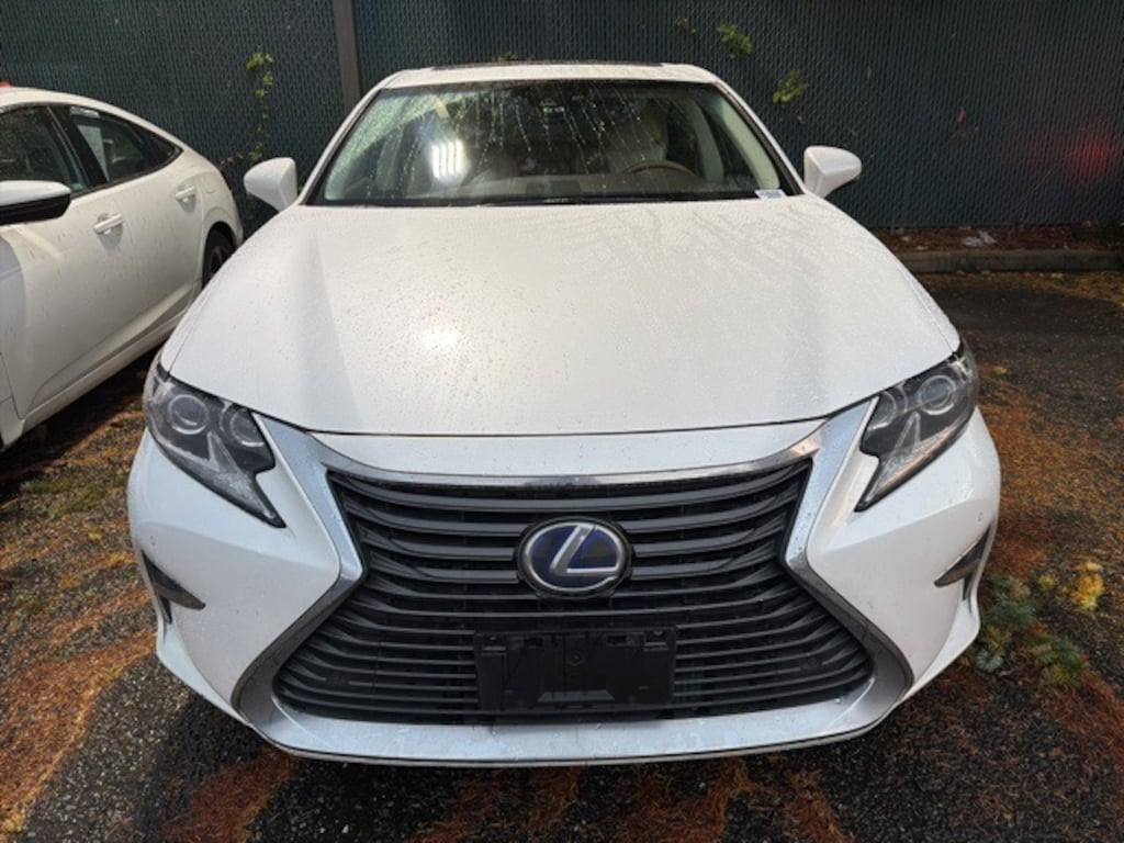 Used 2016 Lexus ES 300h  Sedan