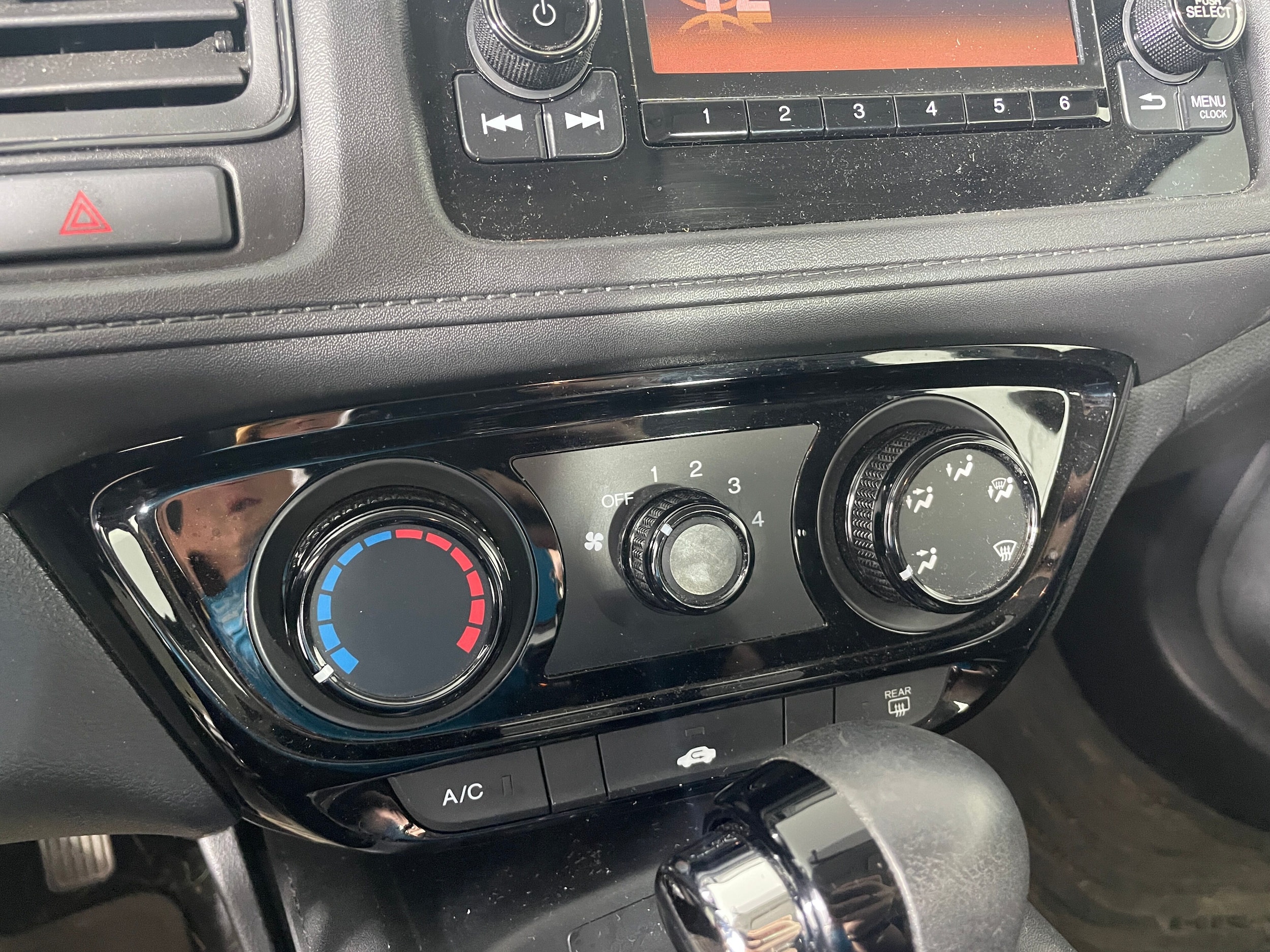 2018 Honda HR-V LX - Photo 8