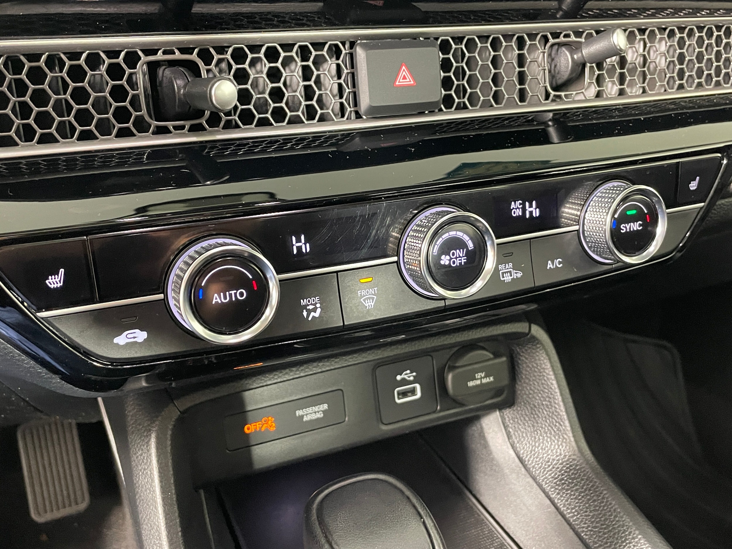2023 Honda Civic Hatchback EX-L - Photo 8