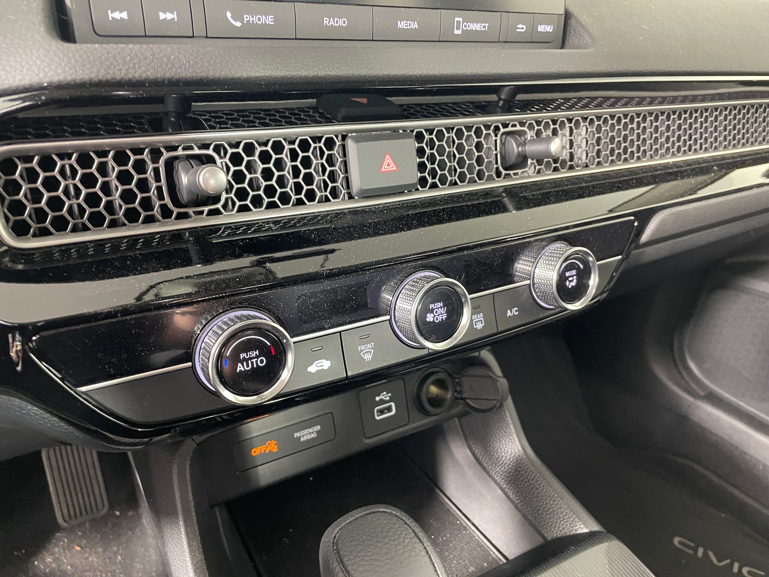 2023 Honda Civic LX - Photo 8