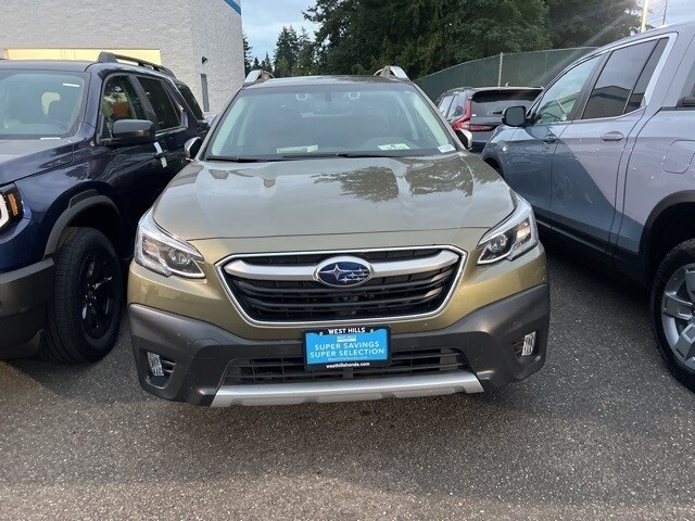 2022 Subaru Outback Touring photo 2