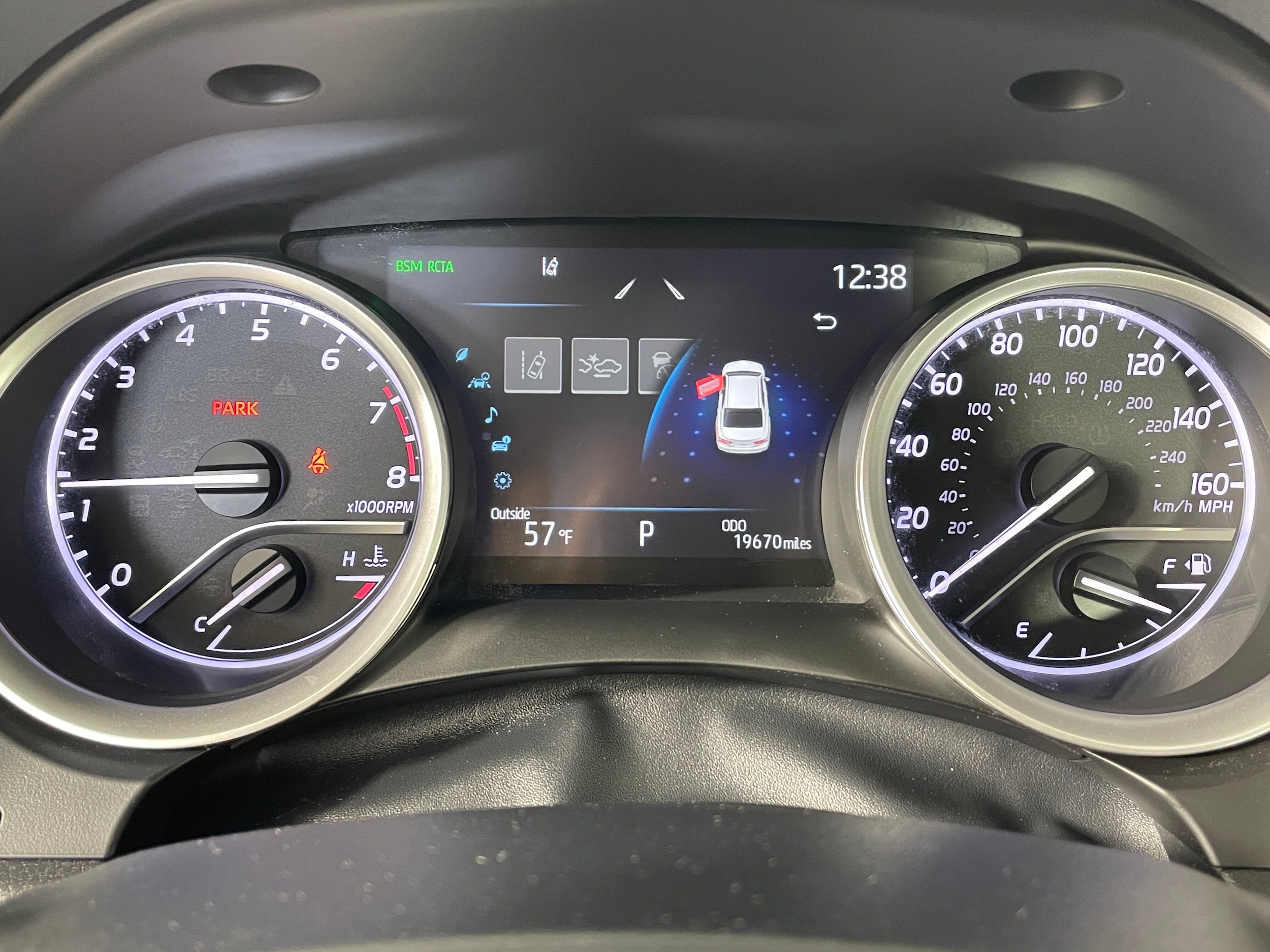 2023 Toyota Camry XLE photo 4