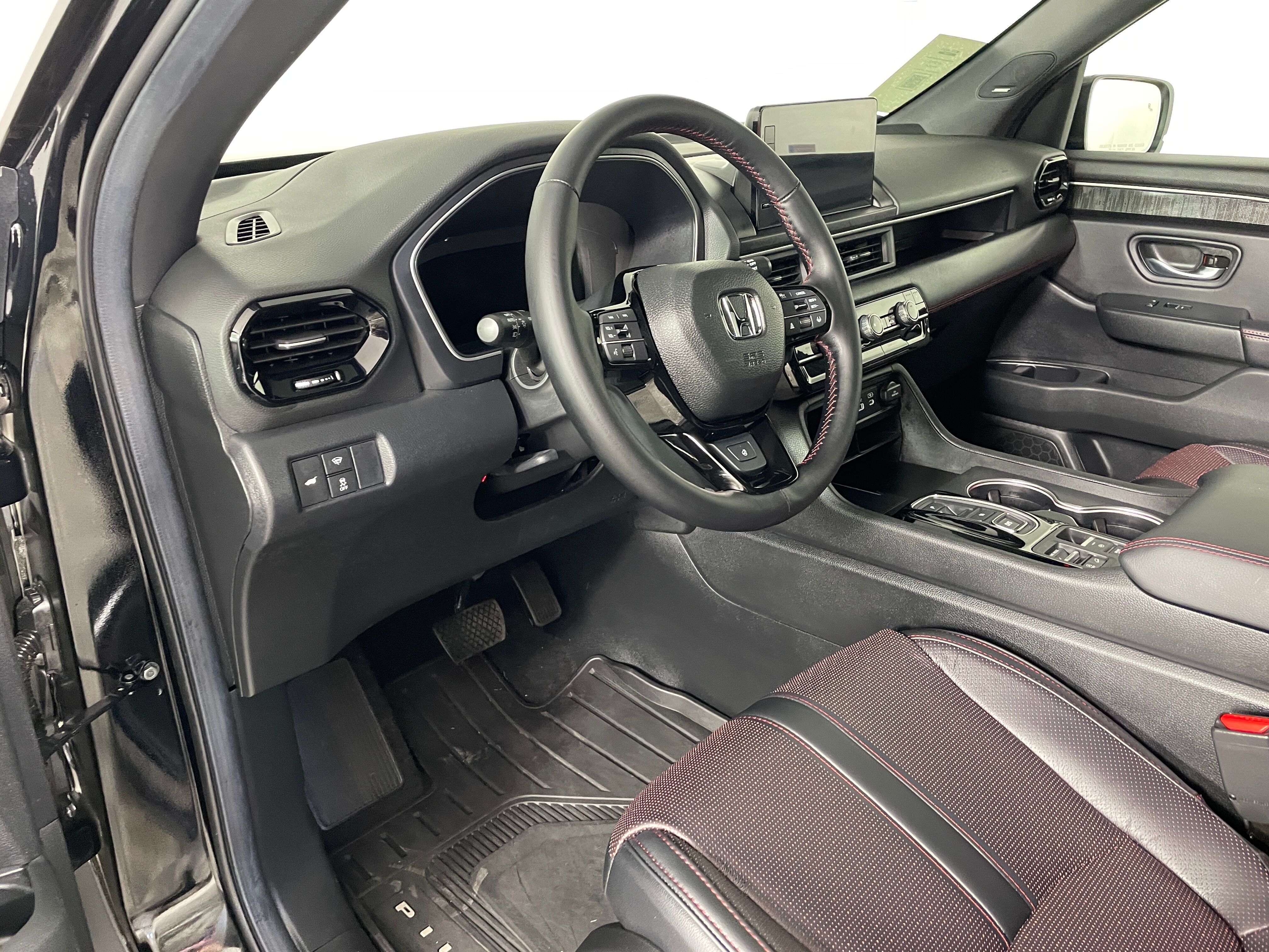 Certified 2025 Honda Pilot Black Edition SUV