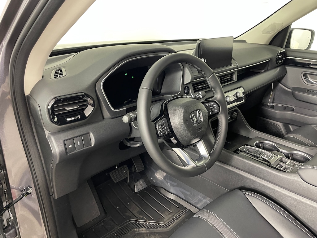 New 2025 Honda Pilot Touring SUV