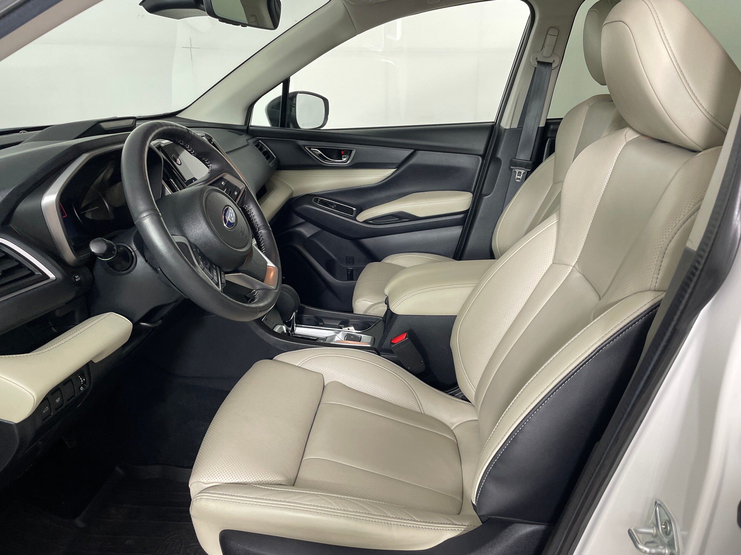2024 Subaru Ascent Limited photo 2