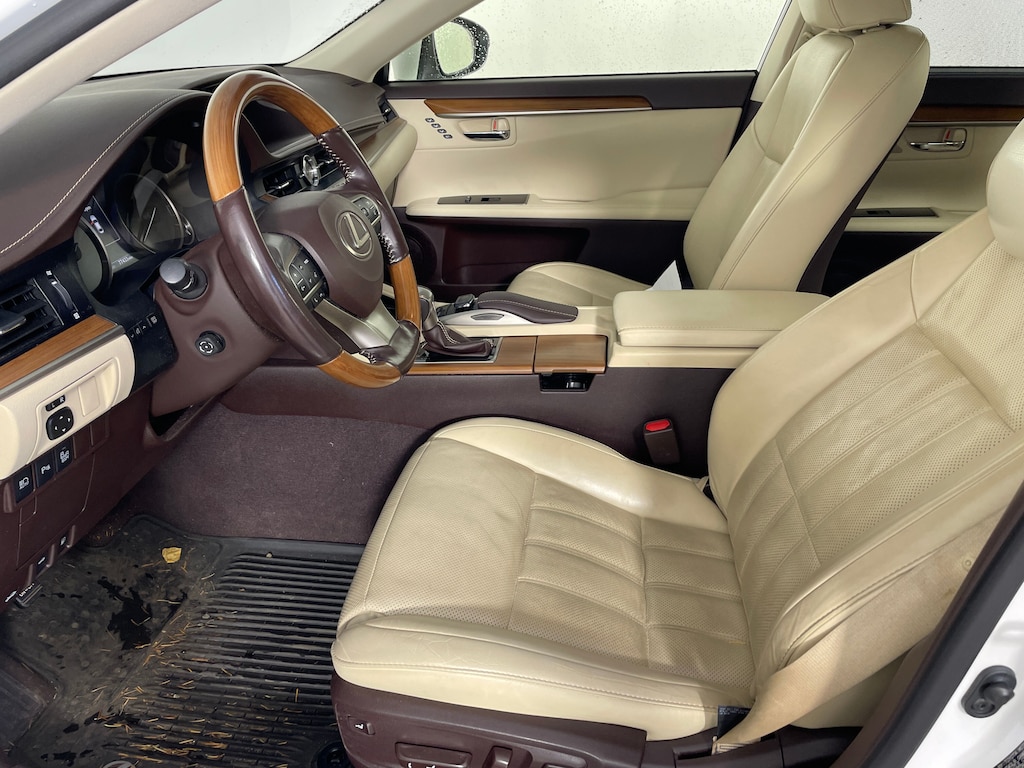 Used 2016 Lexus ES 300h  Sedan