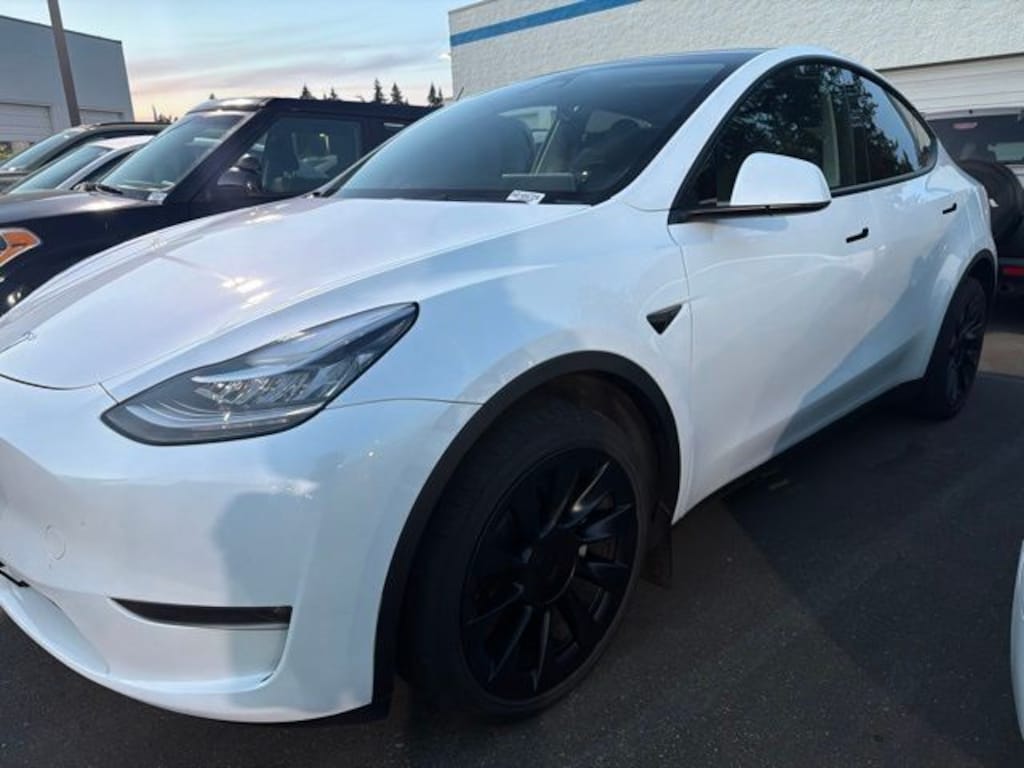 Used 2023 Tesla Model Y Long Range SUV
