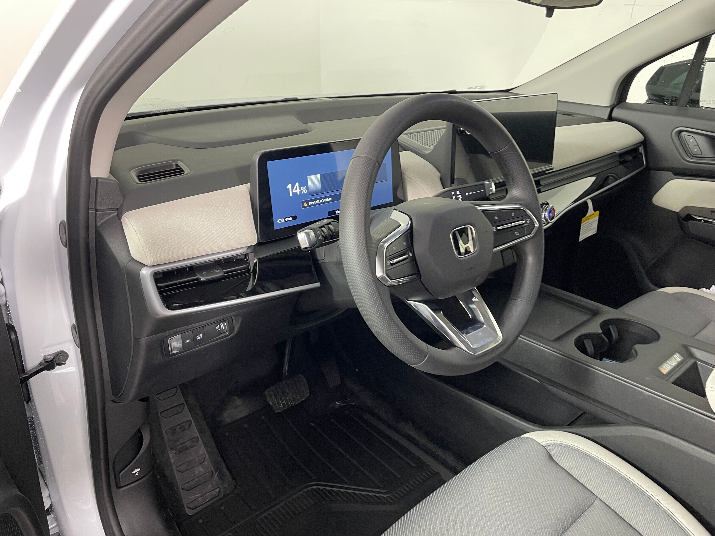 2026 Honda Prologue EX photo 2